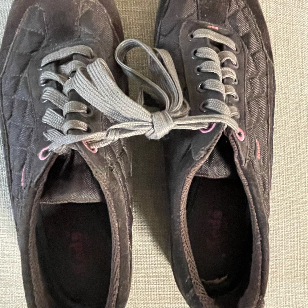 KEDS - Picture 5 of 7